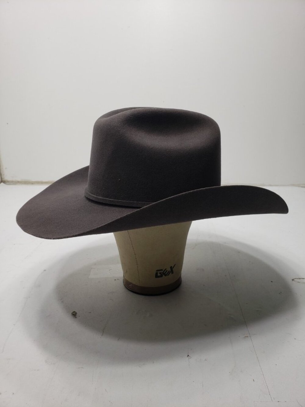 Serratelli Cavender's Rodeo Collection 4X Chocolate Brown Felt Cowboy Hat 7 1/2